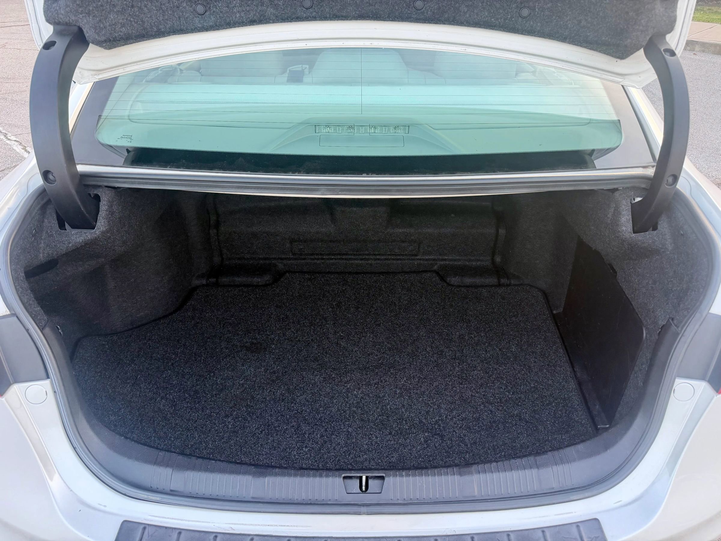 Used 2018 Toyota Avalon Limited image 36