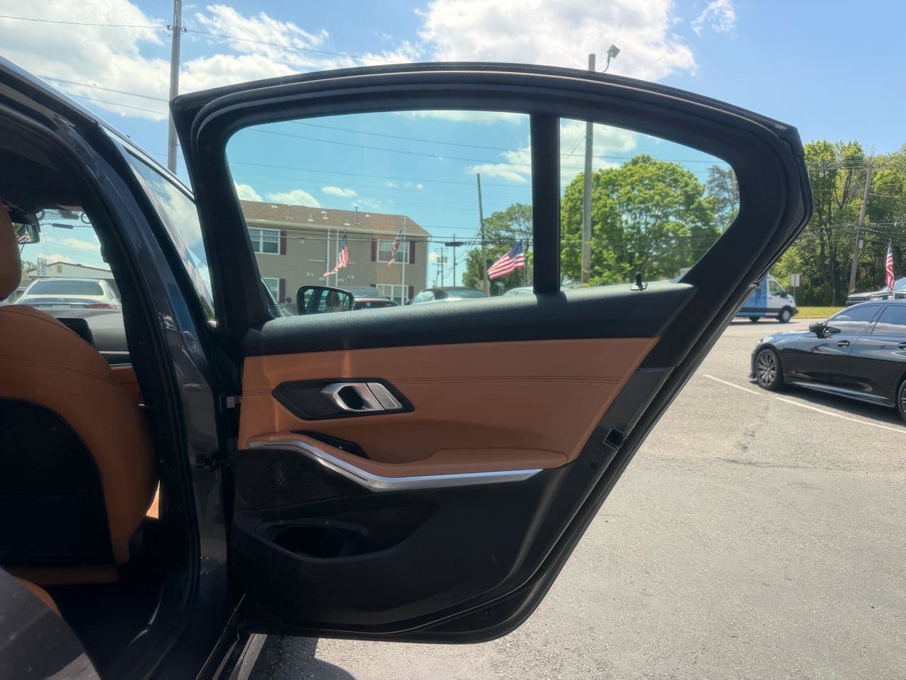 Used 2021 BMW 330e xDrive w/ Executive Package AWD/4WD image 23
