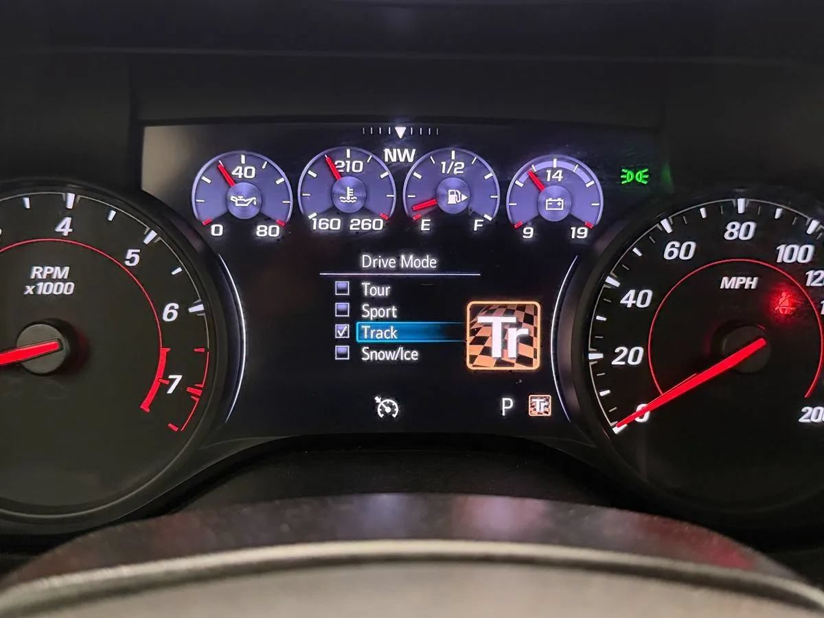 Used 2019 Chevrolet Camaro SS RWD image 13