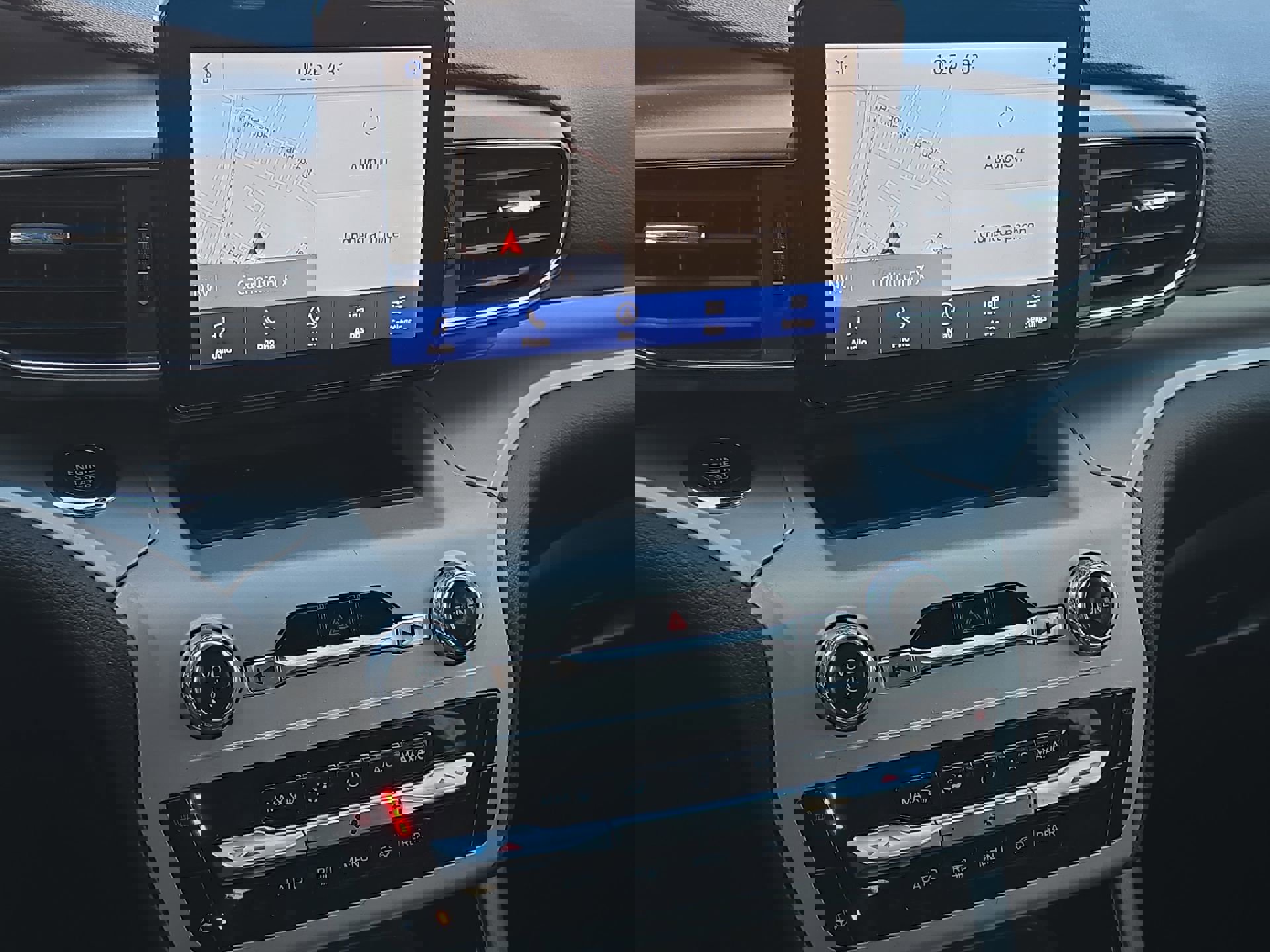 Used 2023 Ford Explorer XLT w/ Equipment Group 202A image 17