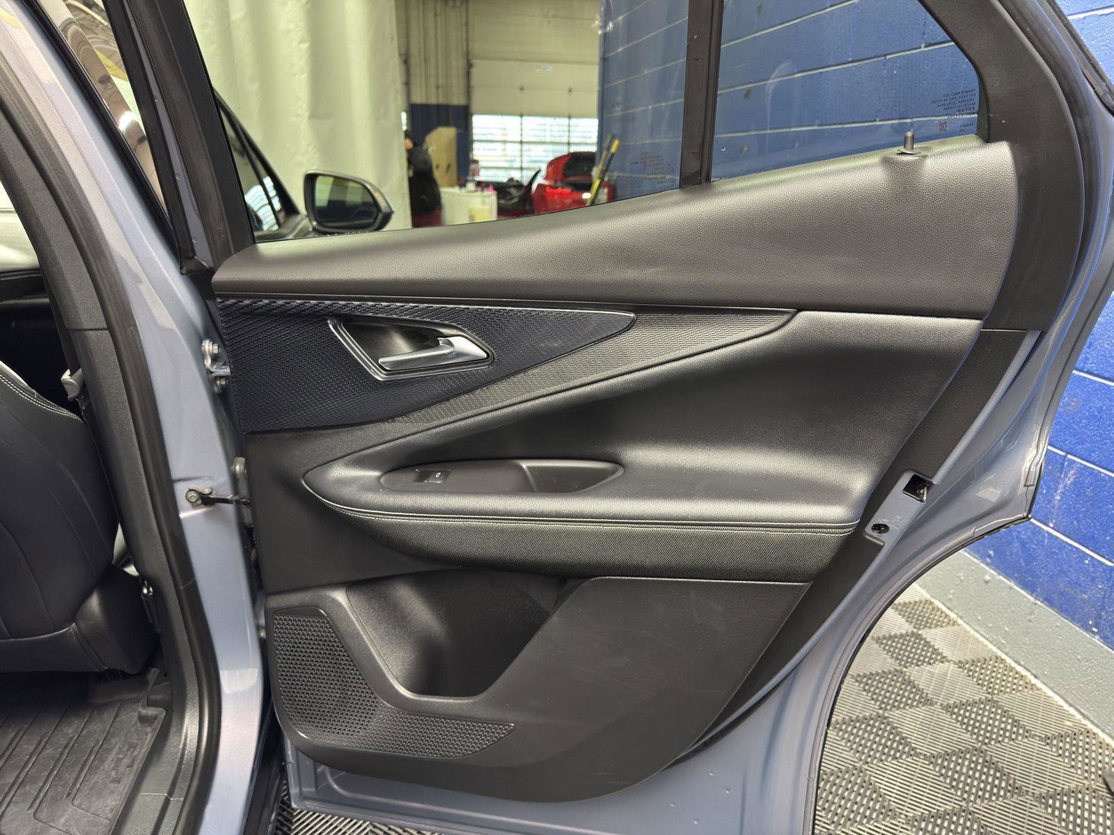 Used 2024 Chevrolet Blazer EV LT AWD/4WD image 33