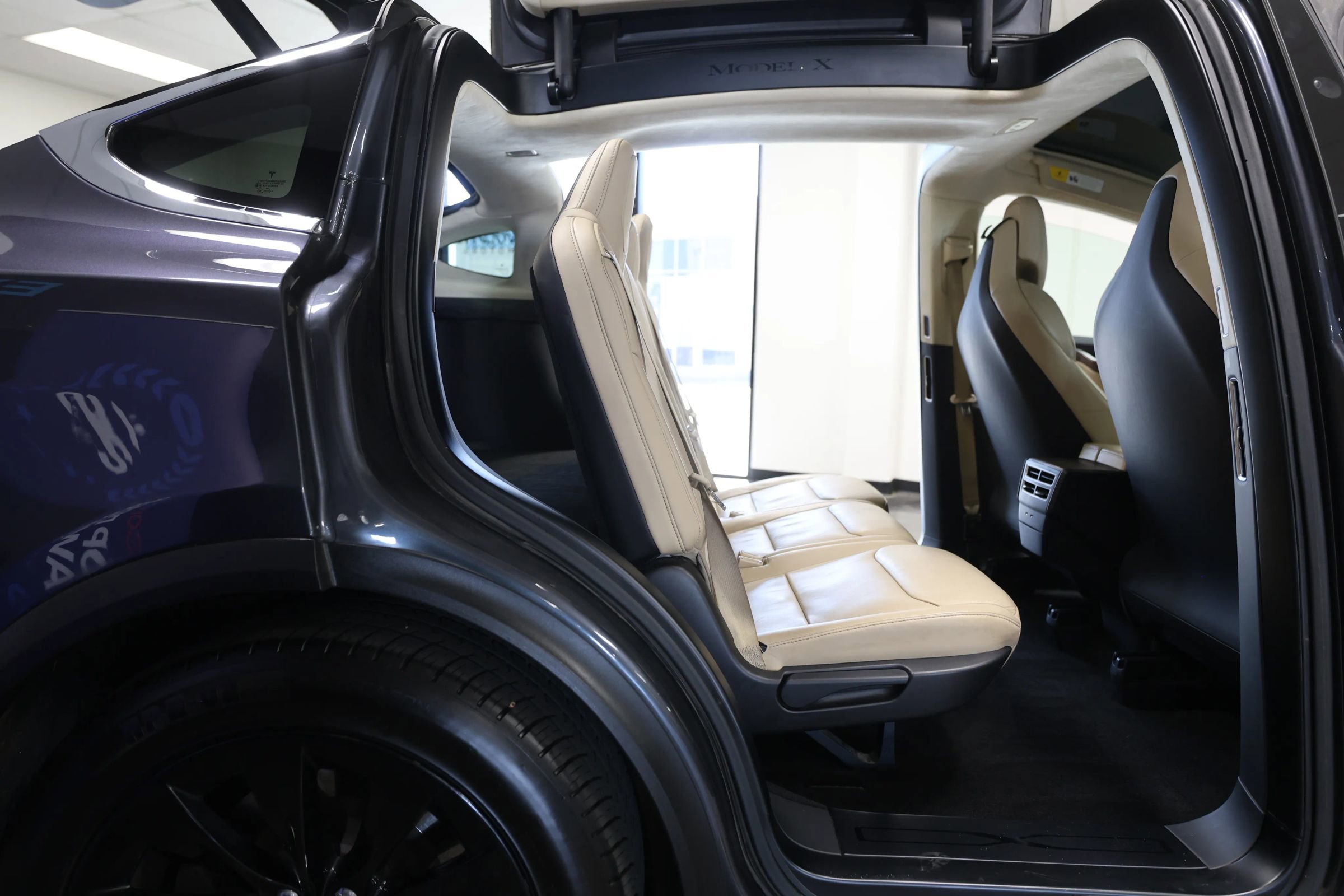 Used 2017 Tesla Model X 100D image 40