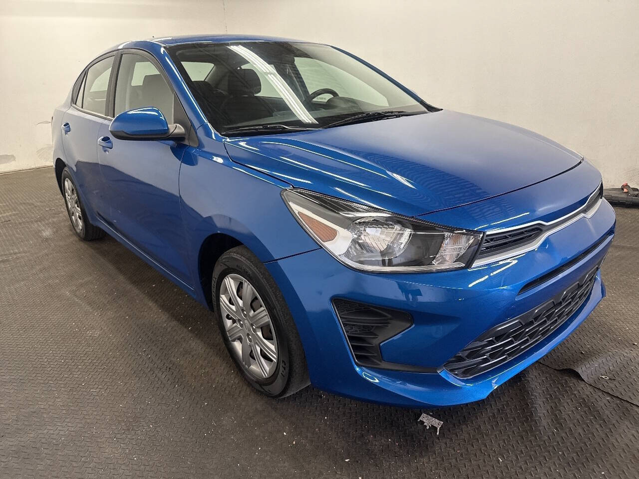 Used 2022 Kia Rio S FWD image 1