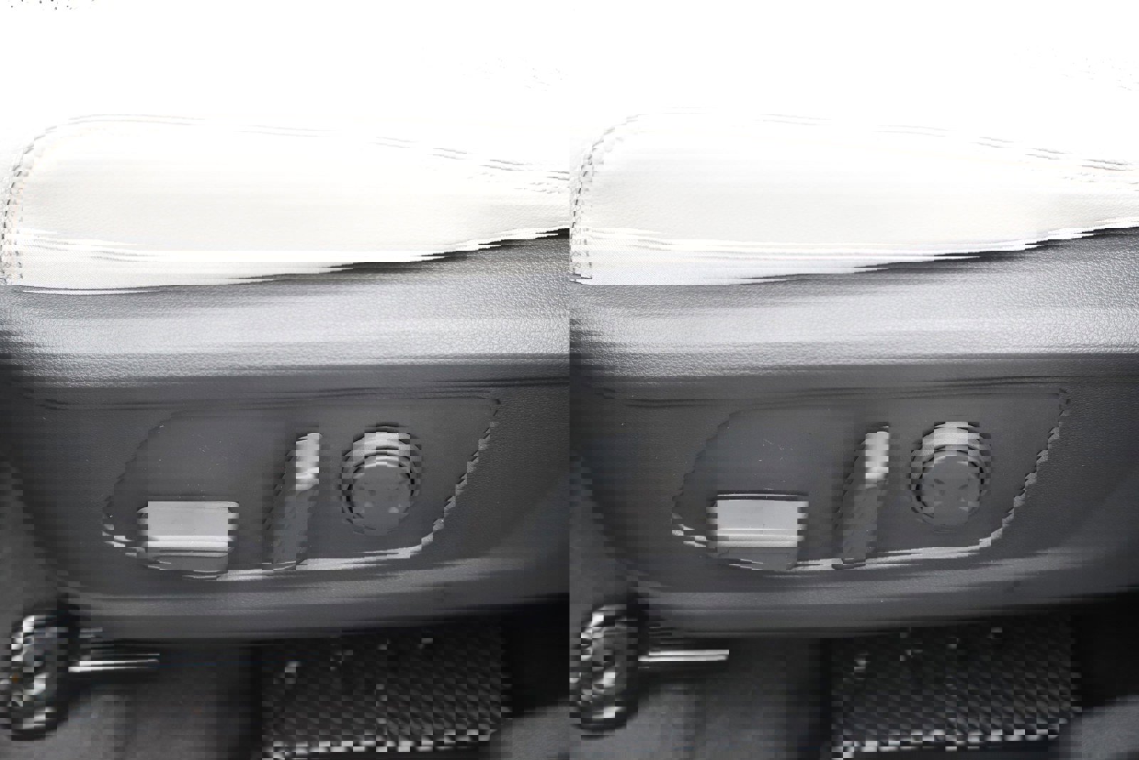 New 2026 Hyundai Tucson Limited image 15