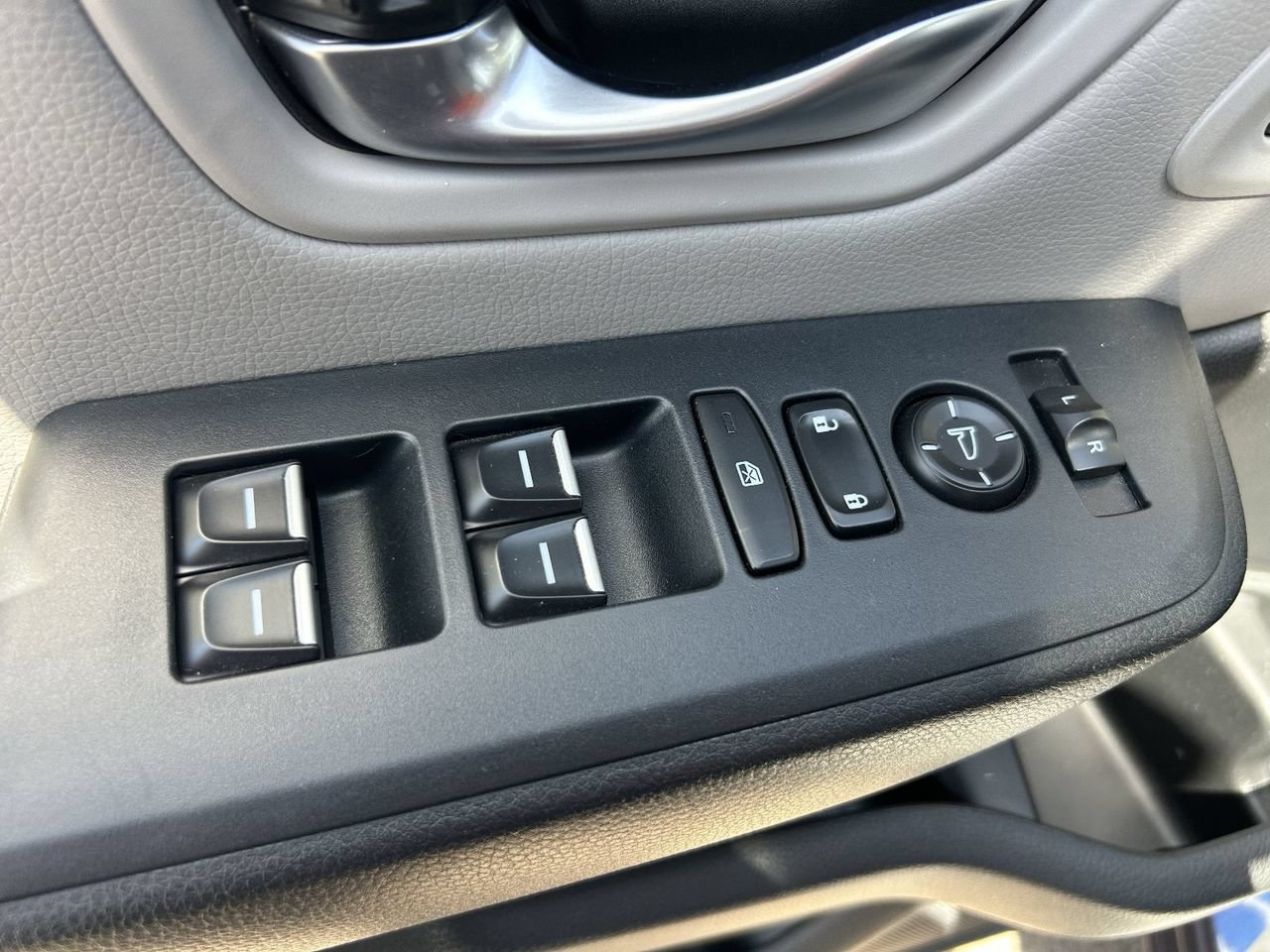 Used 2024 Honda Pilot Touring image 34