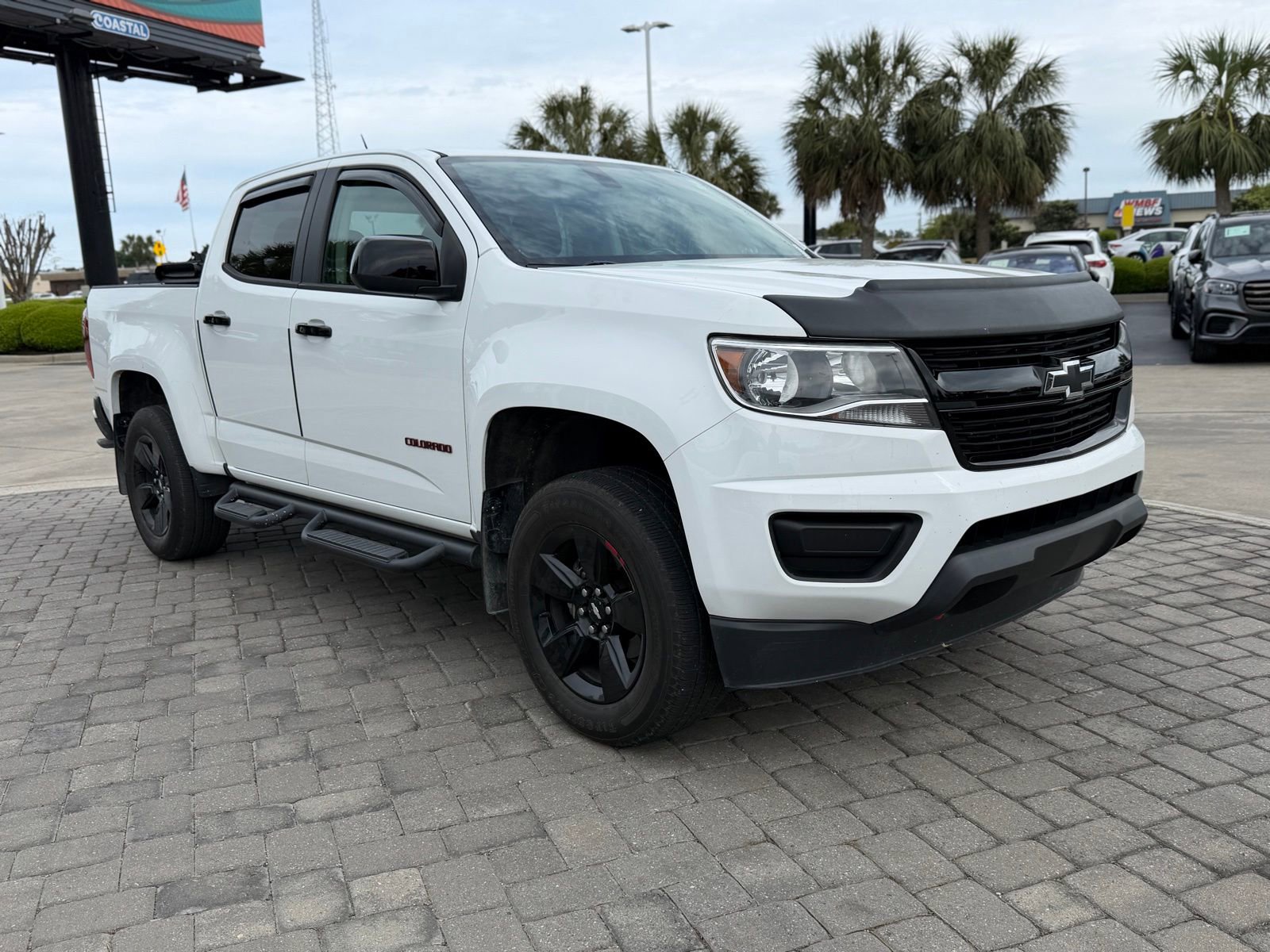 Used 2020 Chevrolet Colorado LT w/ Redline Special Edition image 6
