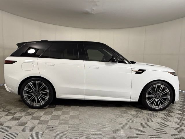 Used 2024 Land Rover Range Rover Sport Dynamic SE AWD/4WD image 11