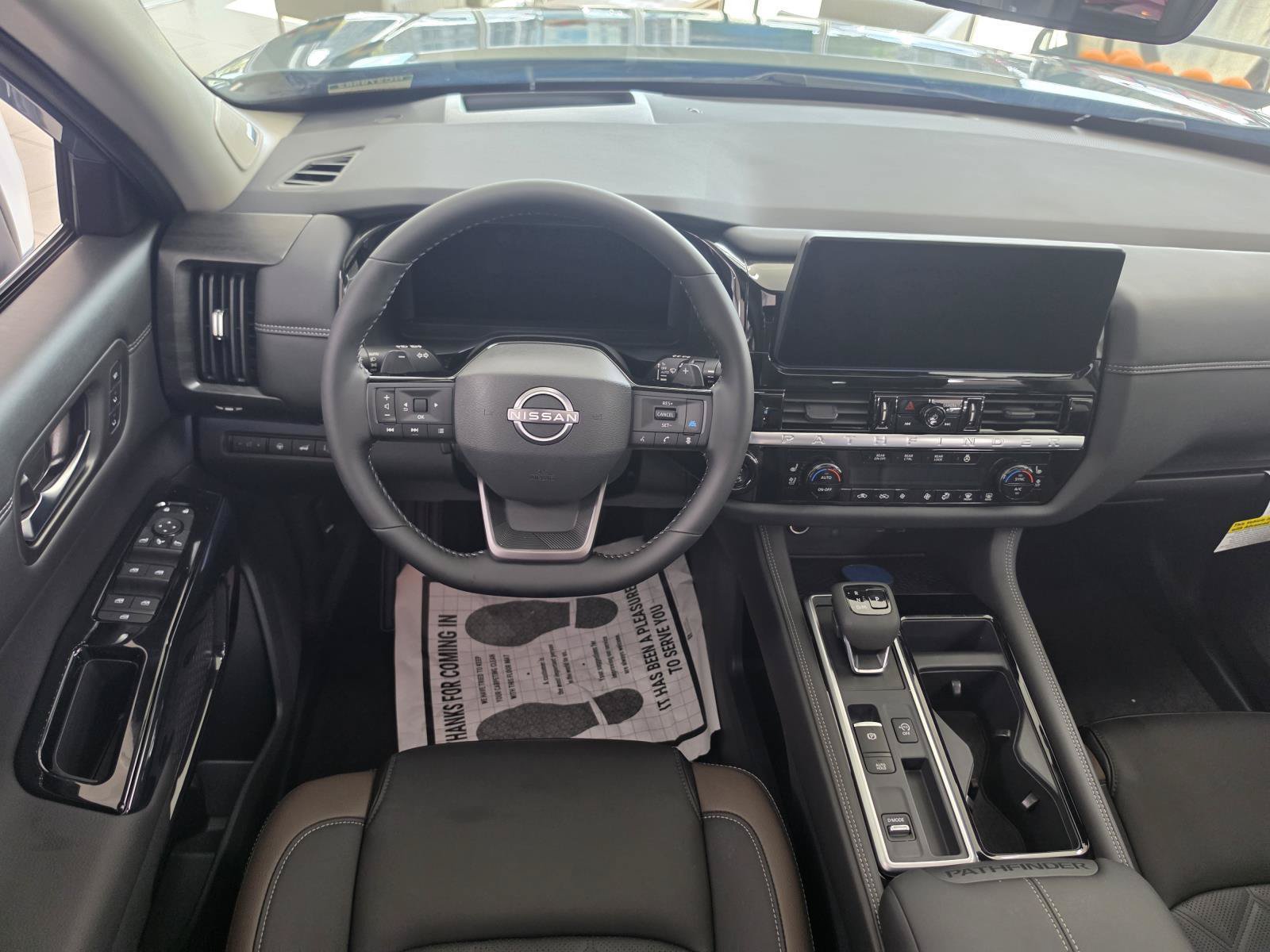 New 2026 Nissan Pathfinder Platinum FWD image 9