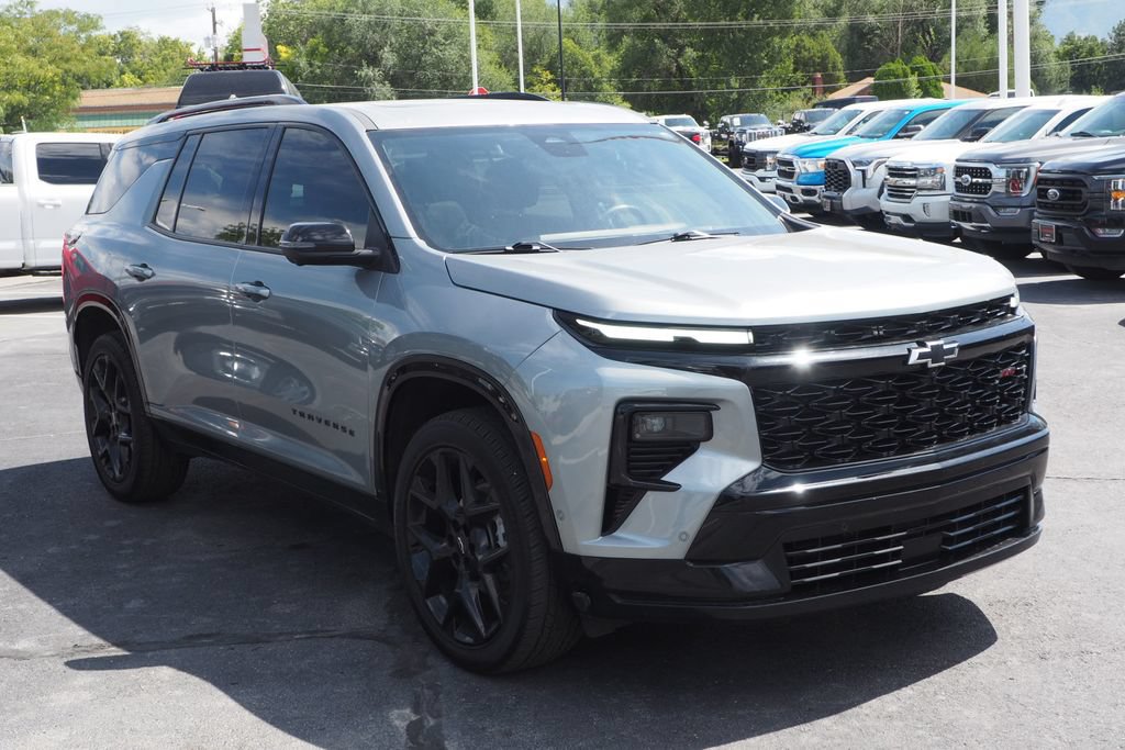 Used 2024 Chevrolet Traverse RS AWD/4WD image 3