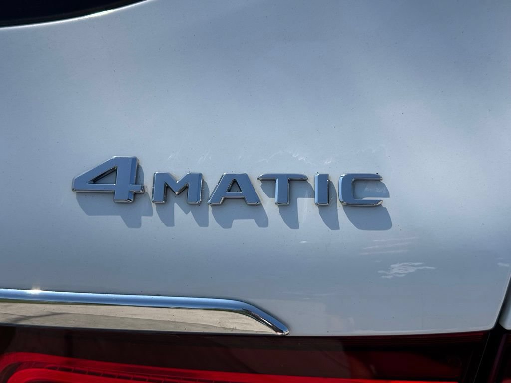 Used 2020 Mercedes-Benz GLC 300 4MATIC image 9
