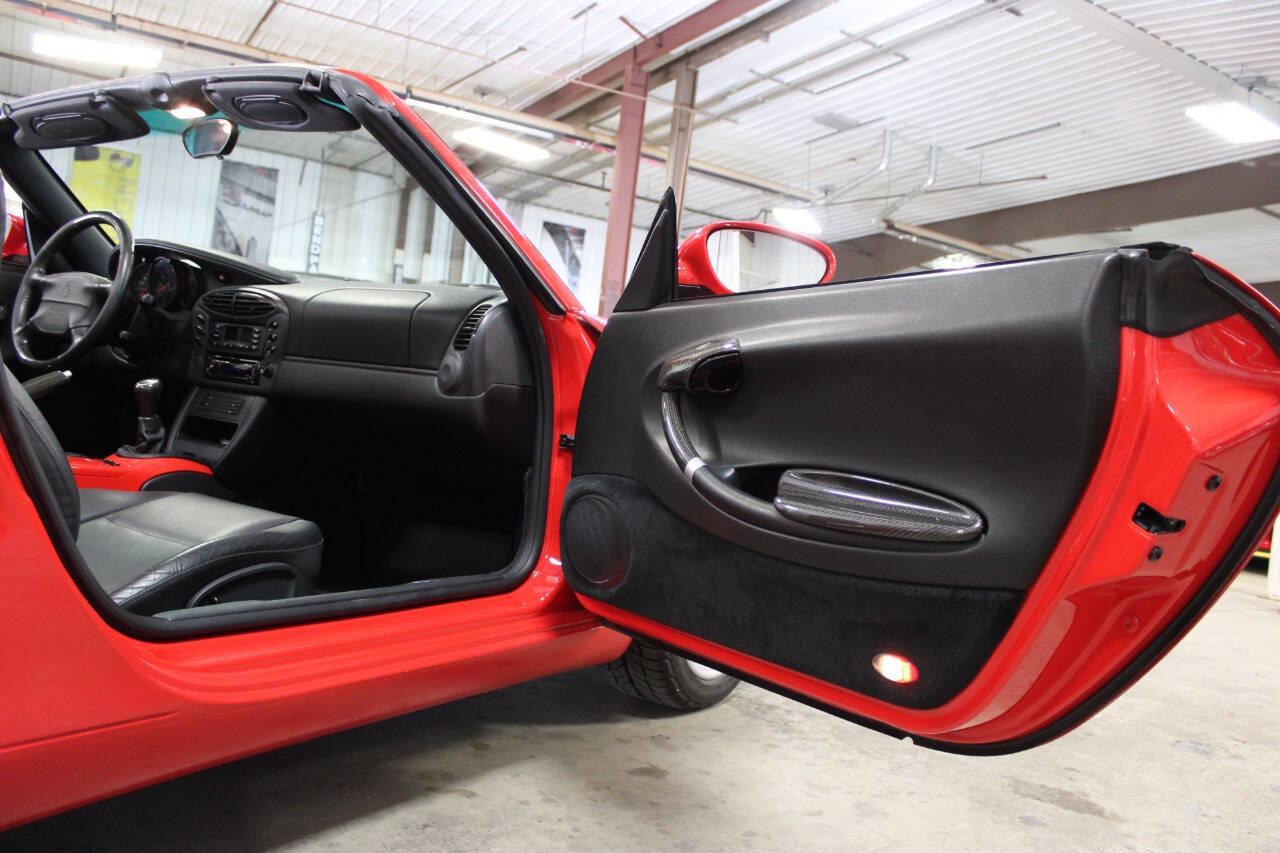Used 1997 Porsche Boxster RWD image 39