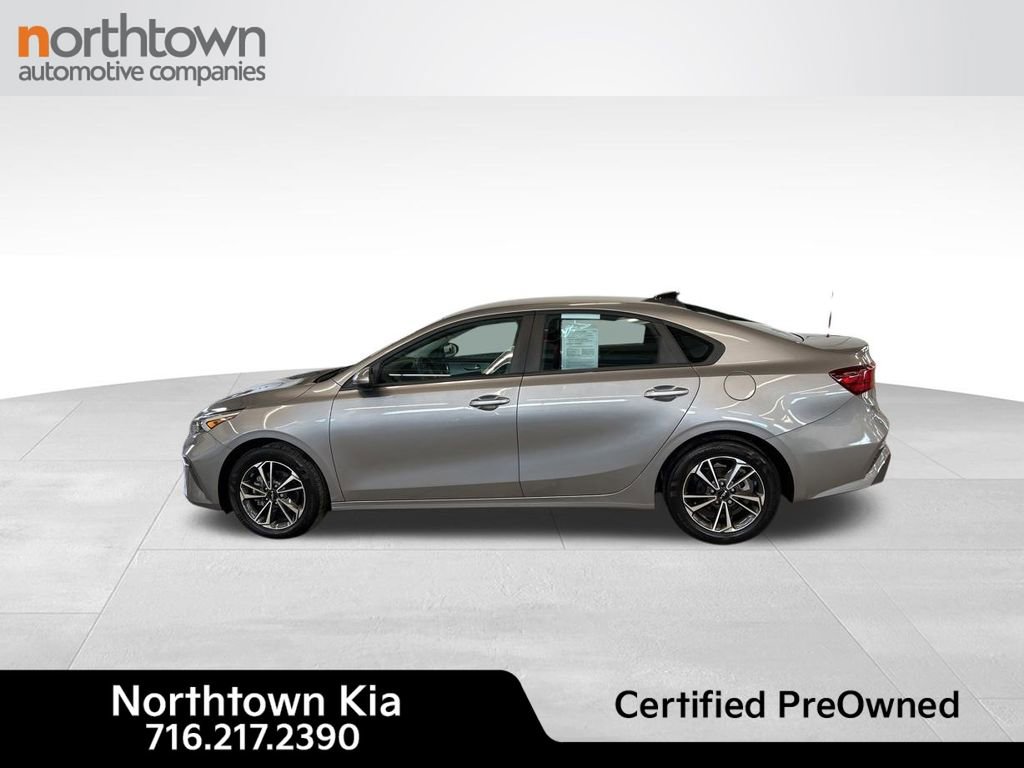 Certified 2023 Kia Forte LXS FWD image 3