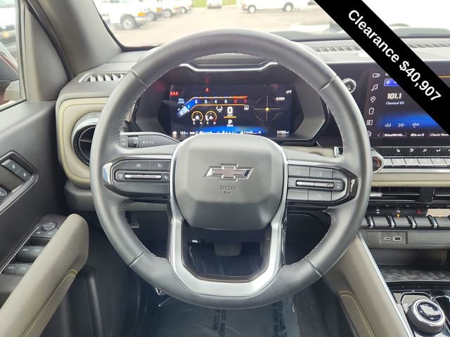 Used 2024 Chevrolet Colorado ZR2 w/ Technology Package image 32