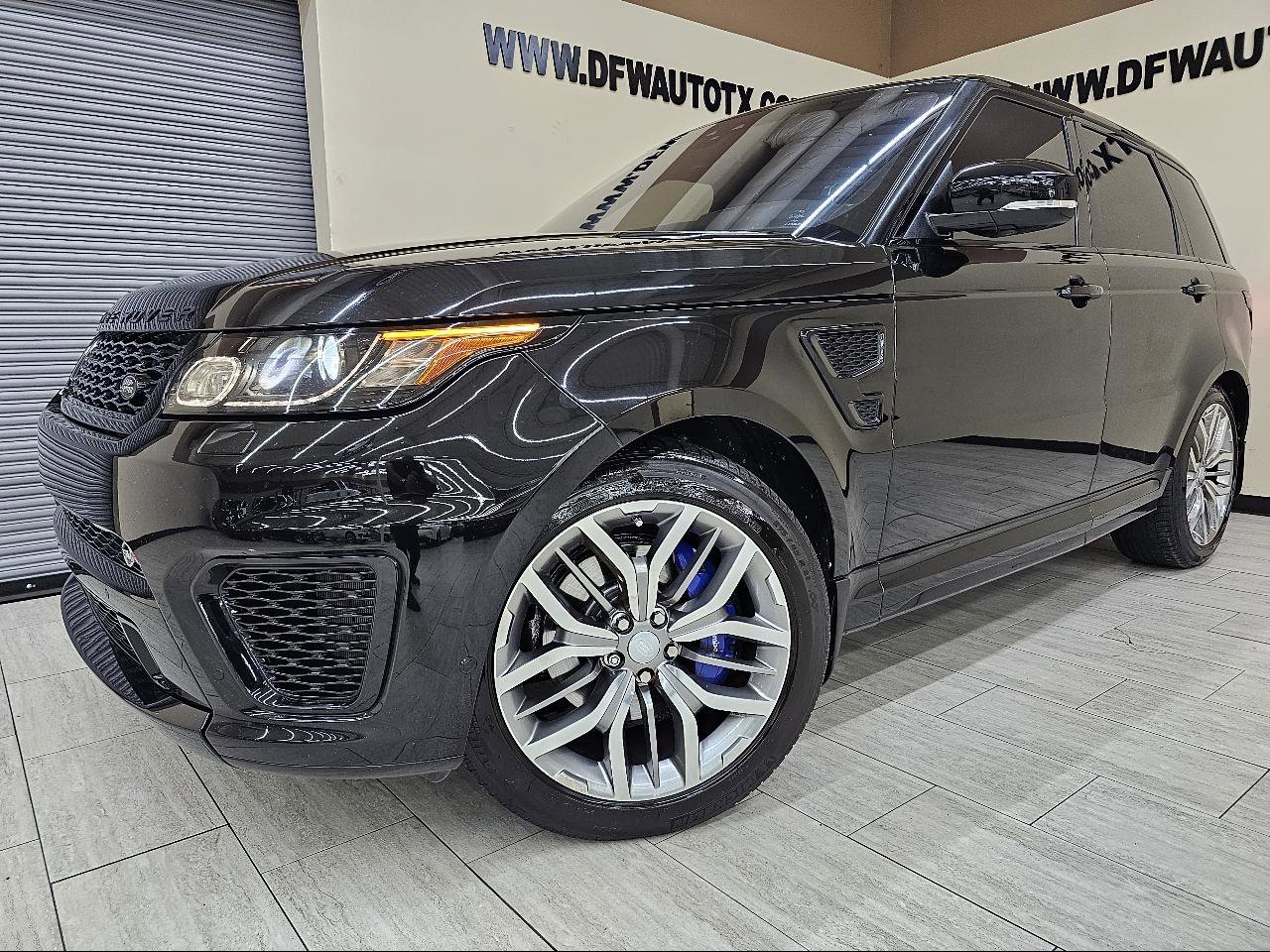 Used 2017 Land Rover Range Rover Sport SVR AWD/4WD image 1