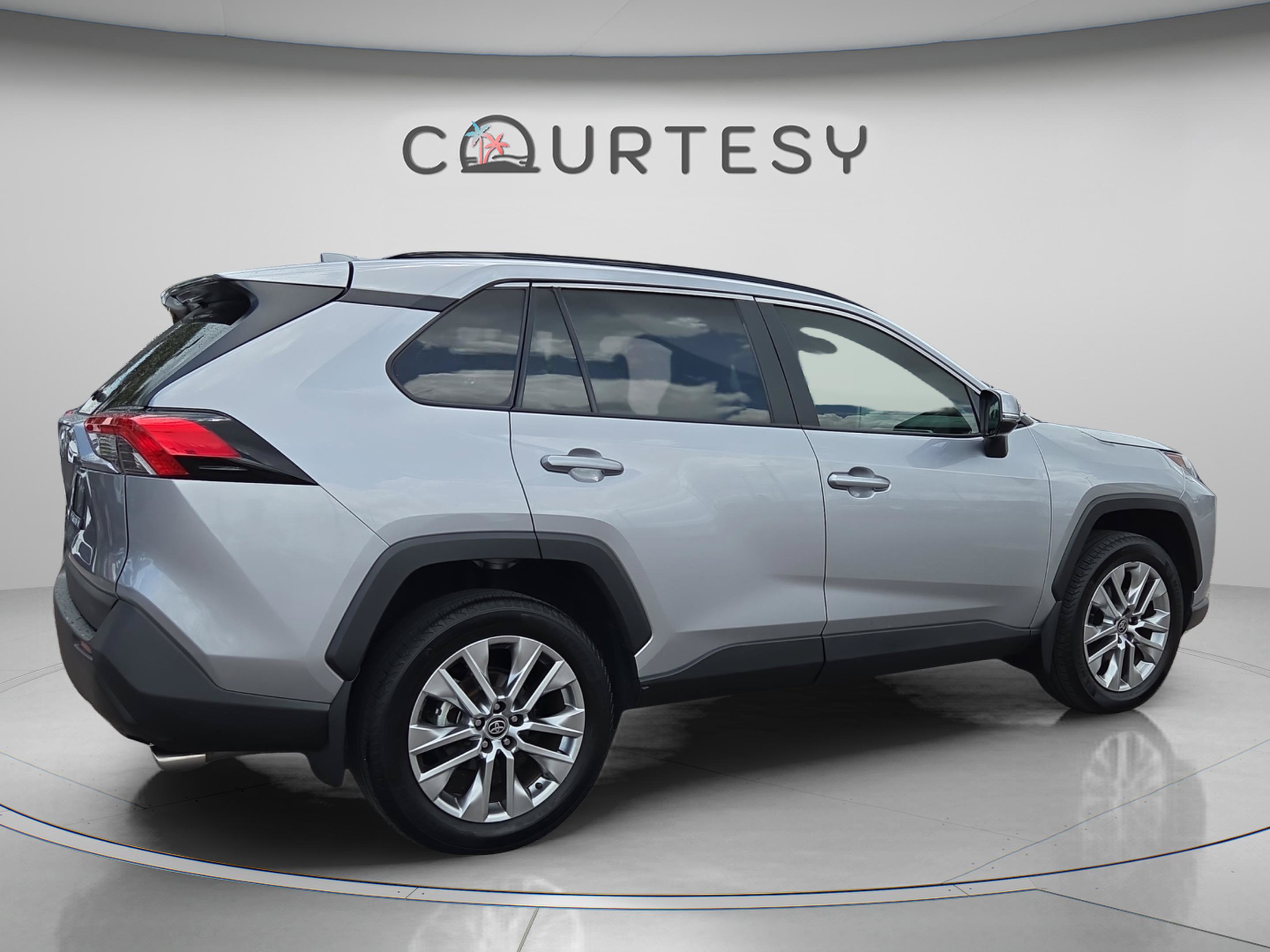 Certified 2024 Toyota RAV4 XLE Premium FWD image 5
