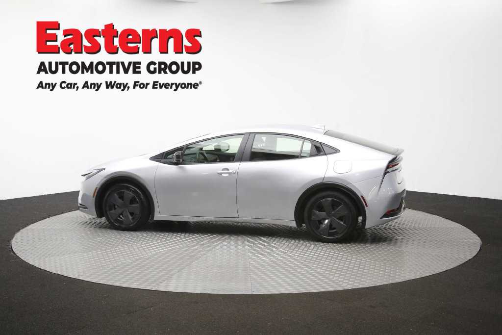 Used 2025 Toyota Prius LE FWD image 61