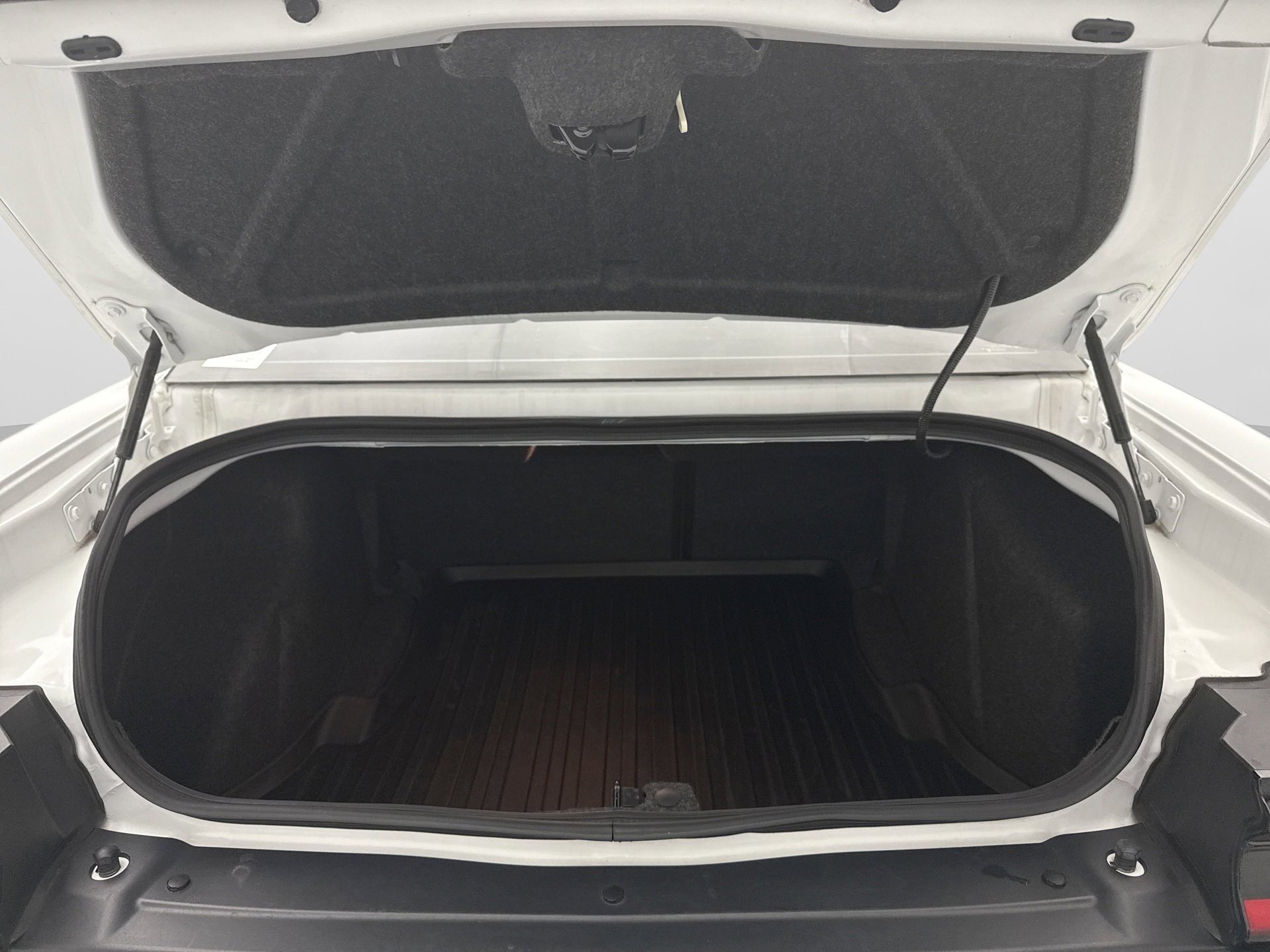 Used 2018 Dodge Challenger R/T Plus RWD image 20