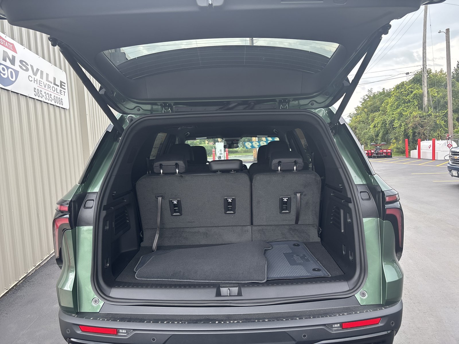 New 2027 Chevrolet Traverse LT w/ Midnight/Sport Edition AWD/4WD image 7