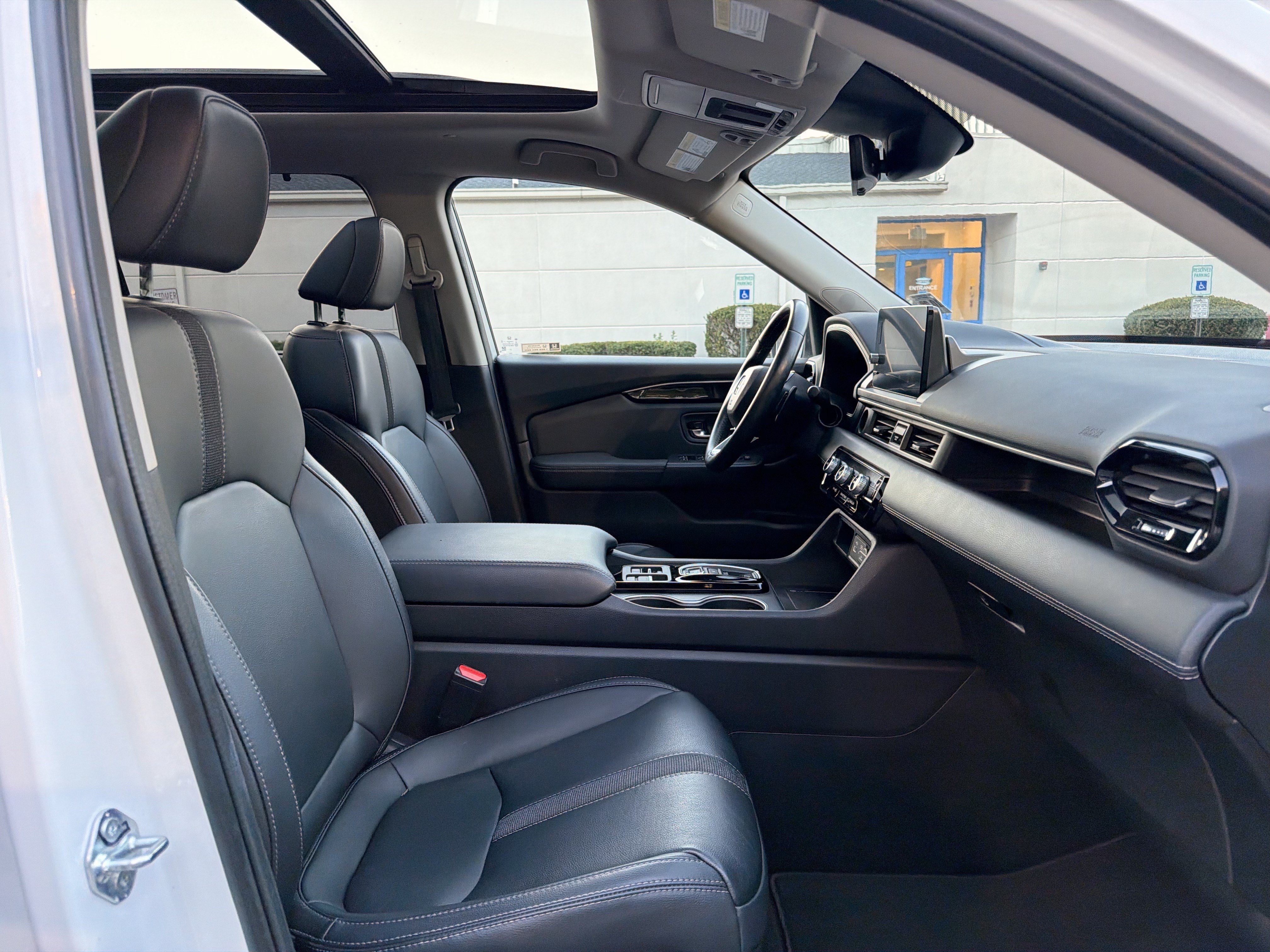 Certified 2023 Honda Pilot Touring image 15