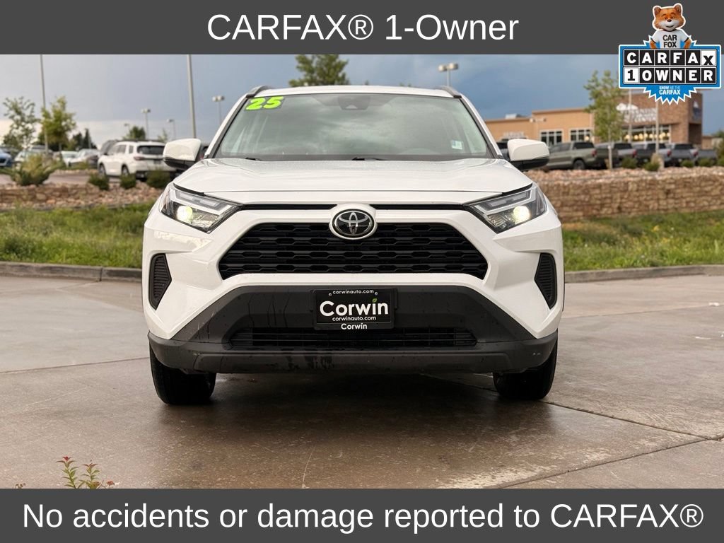 Used 2025 Toyota RAV4 XLE AWD/4WD image 2