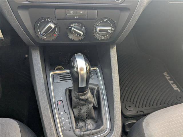 Used 2018 Volkswagen Jetta S image 12