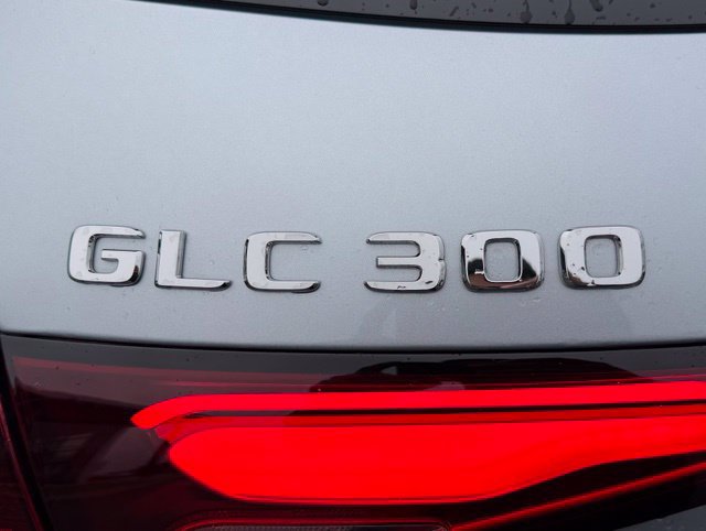 Used 2026 Mercedes-Benz GLC 300 4MATIC image 8