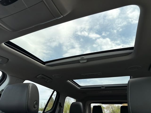 Used 2023 GMC Acadia SLT w/ Technology Package AWD/4WD image 29