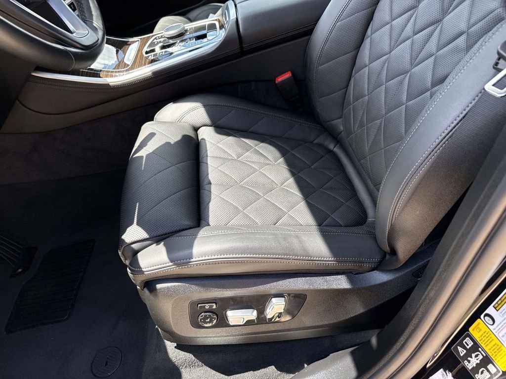 Used 2024 BMW X5 xDrive40i w/ Parking Assistance Package AWD/4WD image 29