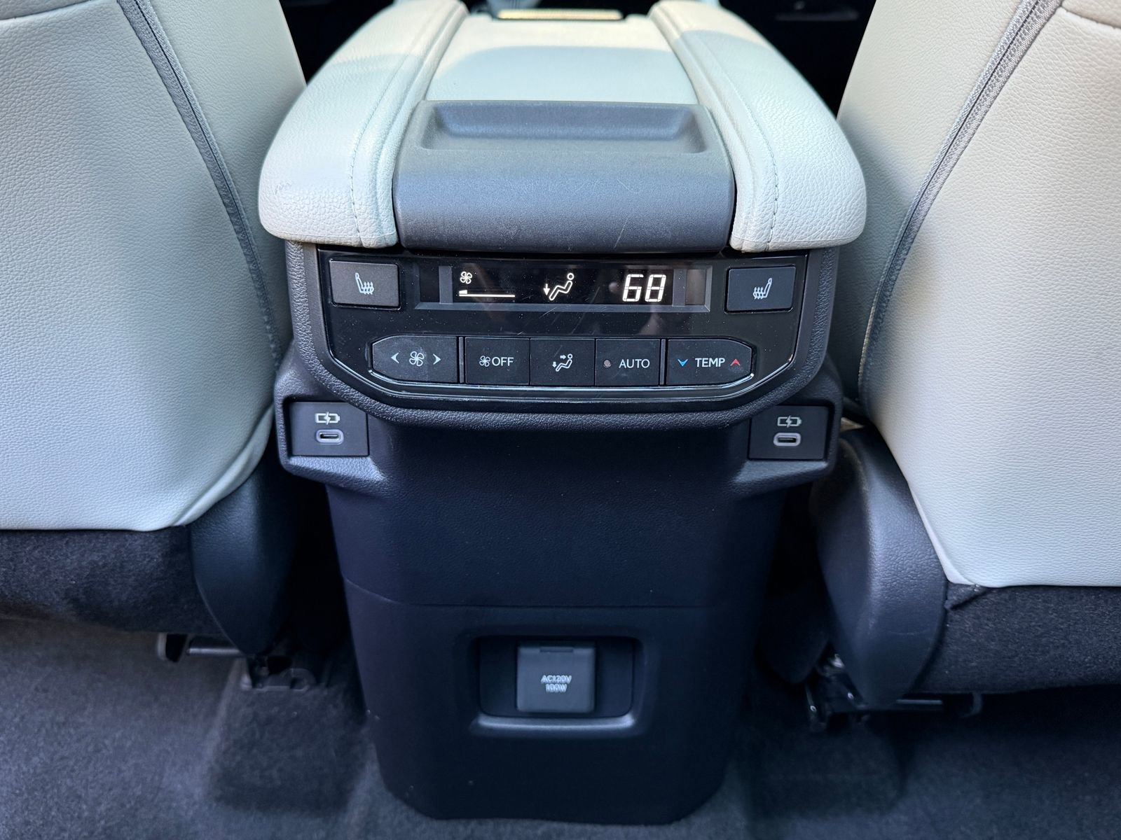 Used 2024 Toyota Grand Highlander Limited image 16