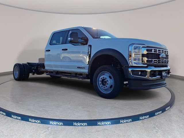 New 2026 Ford F550 4x4 Crew Cab image 3