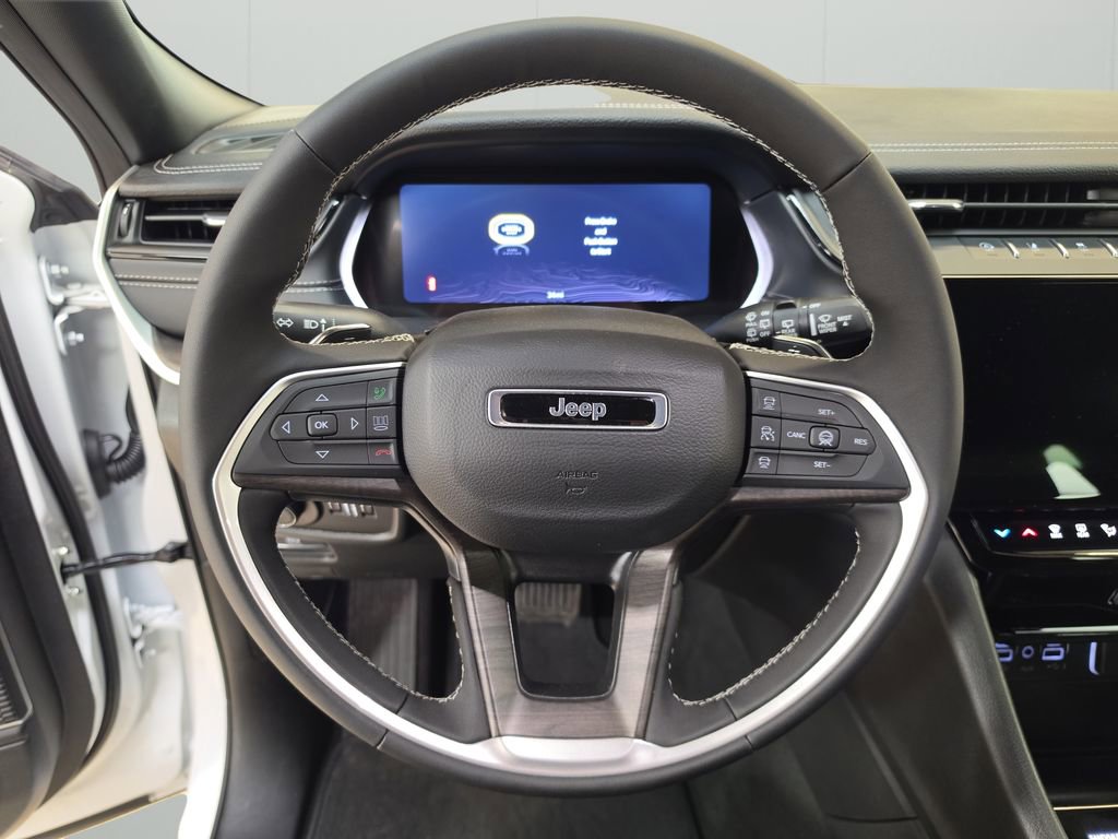 New 2026 Jeep Grand Cherokee L Limited AWD/4WD image 18