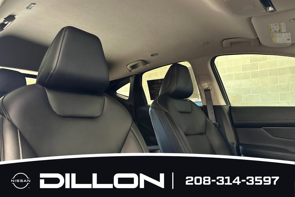 Certified 2025 Nissan Murano SV w/ Cargo Package AWD/4WD image 17