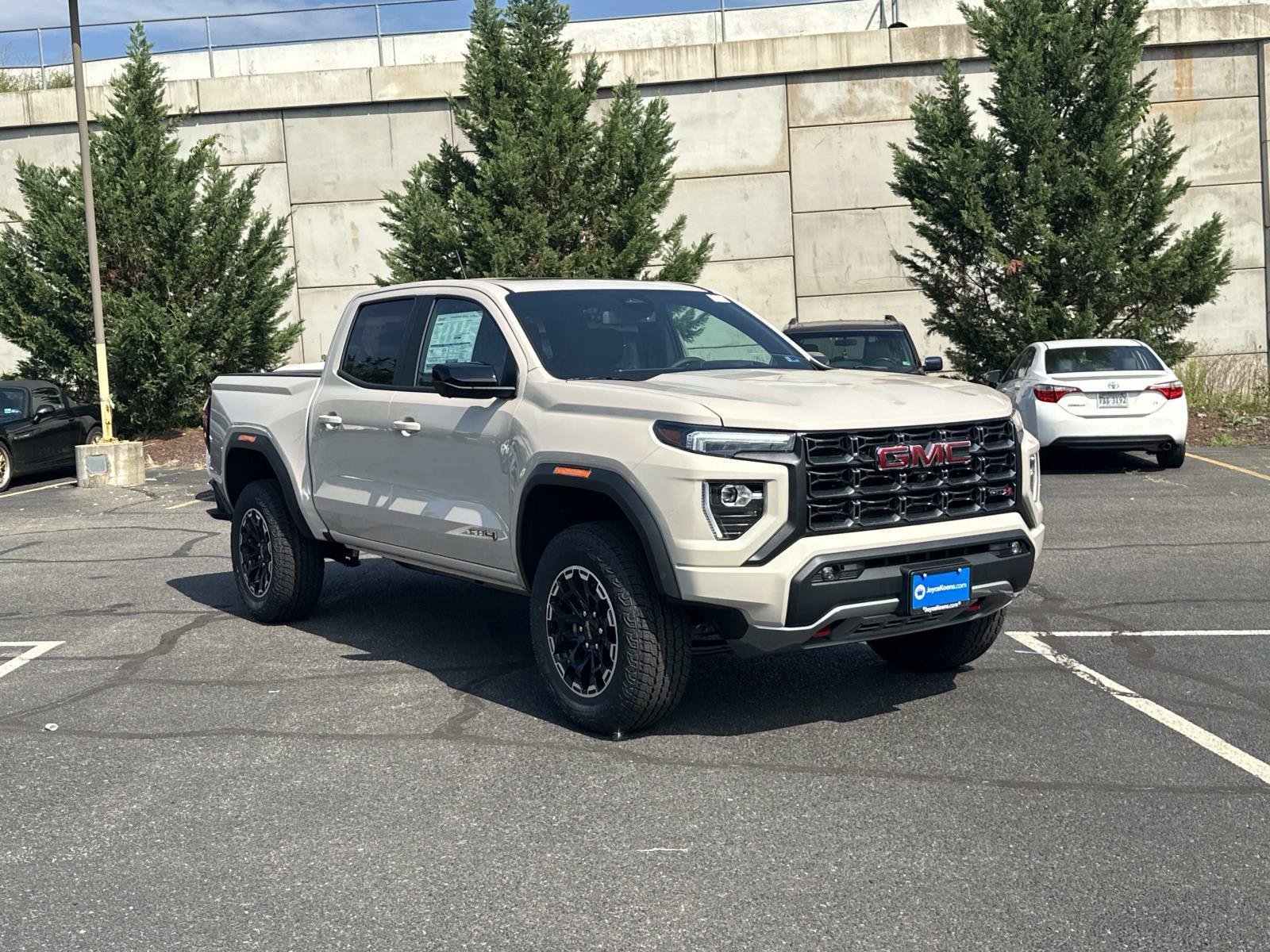 New 2026 GMC Canyon AT4 w/ Technology Plus Package AWD/4WD image 1