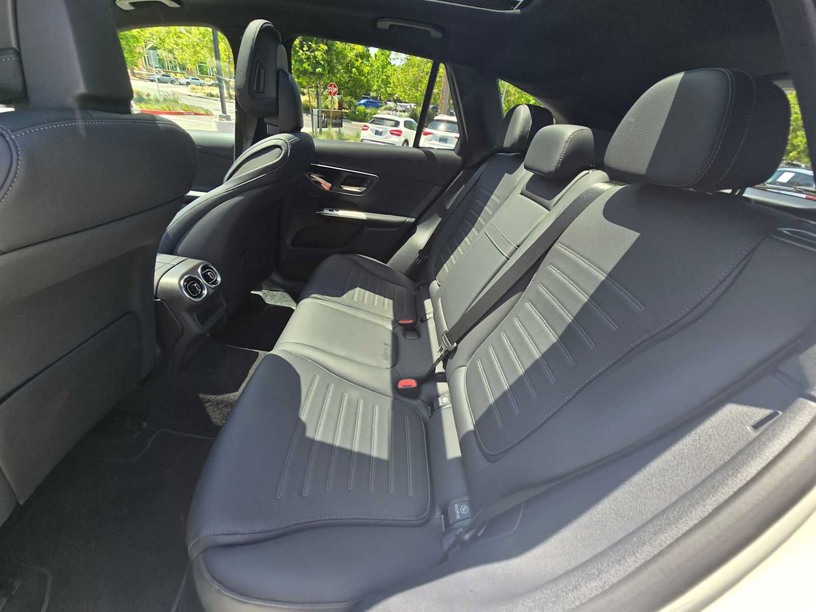 Certified 2026 Mercedes-Benz GLC 300 4MATIC image 17