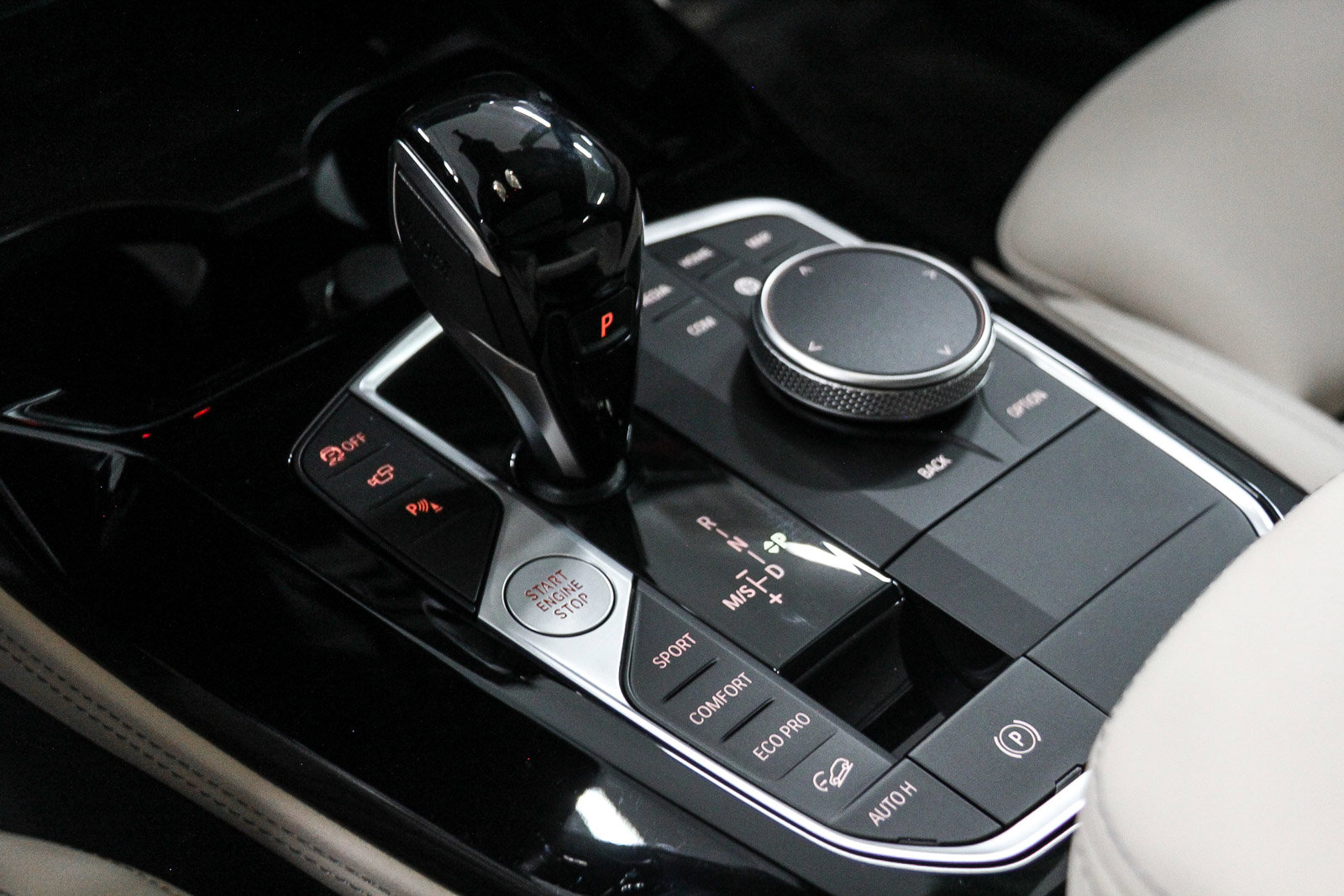 New 2025 BMW X4 M40i AWD/4WD image 20