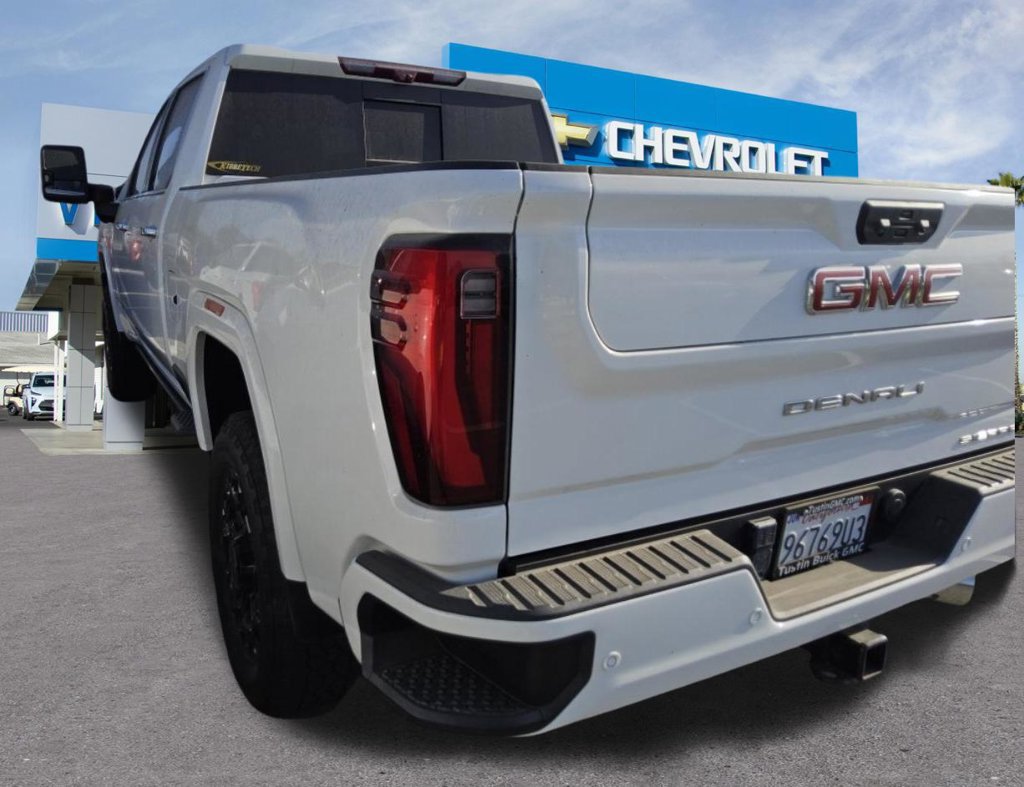 Used 2024 GMC Sierra 3500 Denali w/ Denali Reserve Package AWD/4WD image 7