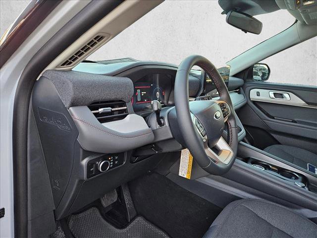 New 2026 Ford Explorer Active video 3