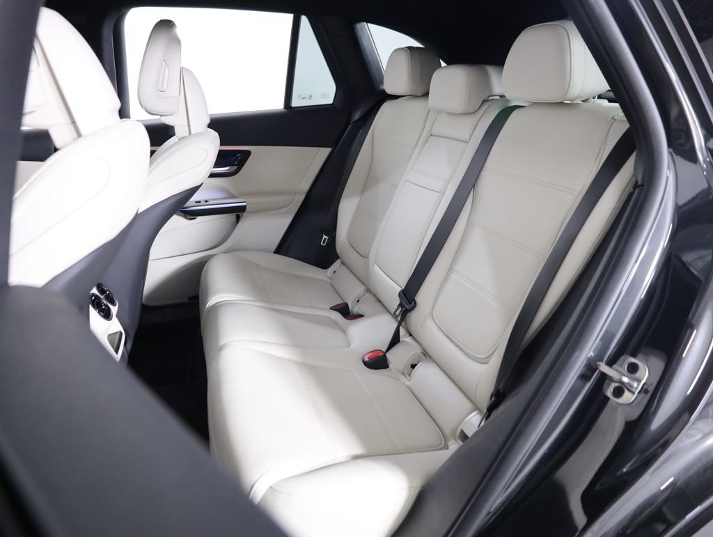 Used 2026 Mercedes-Benz GLC 300 4MATIC image 53