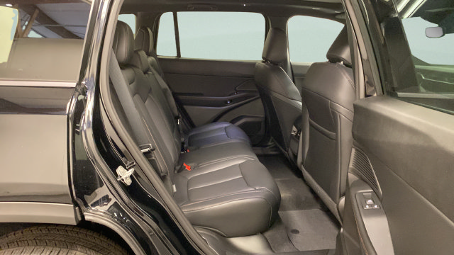 New 2026 Jeep Cherokee Limited AWD/4WD image 33