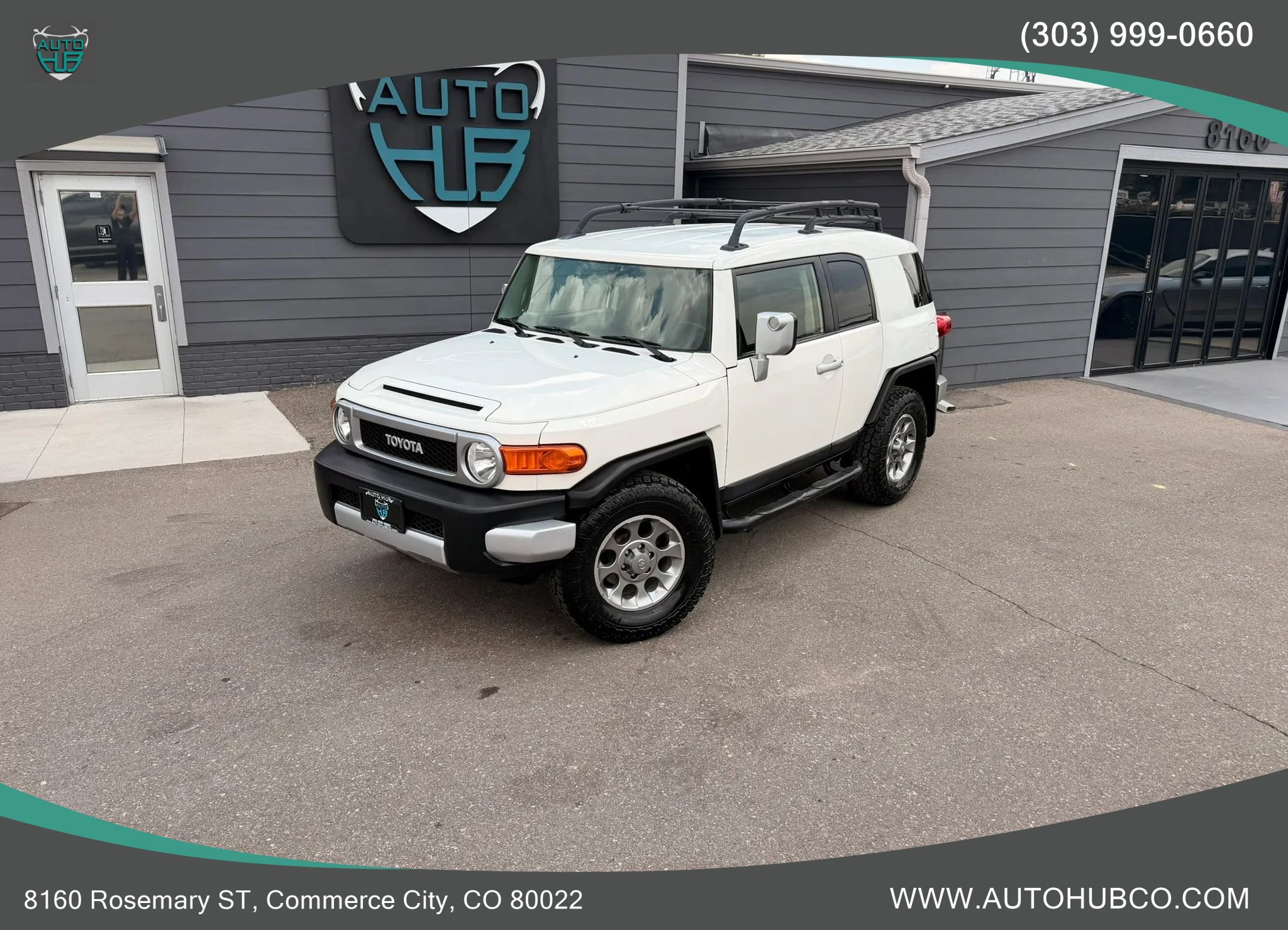 Used 2013 Toyota FJ Cruiser 4WD w/ Upgrade Pkg image 2