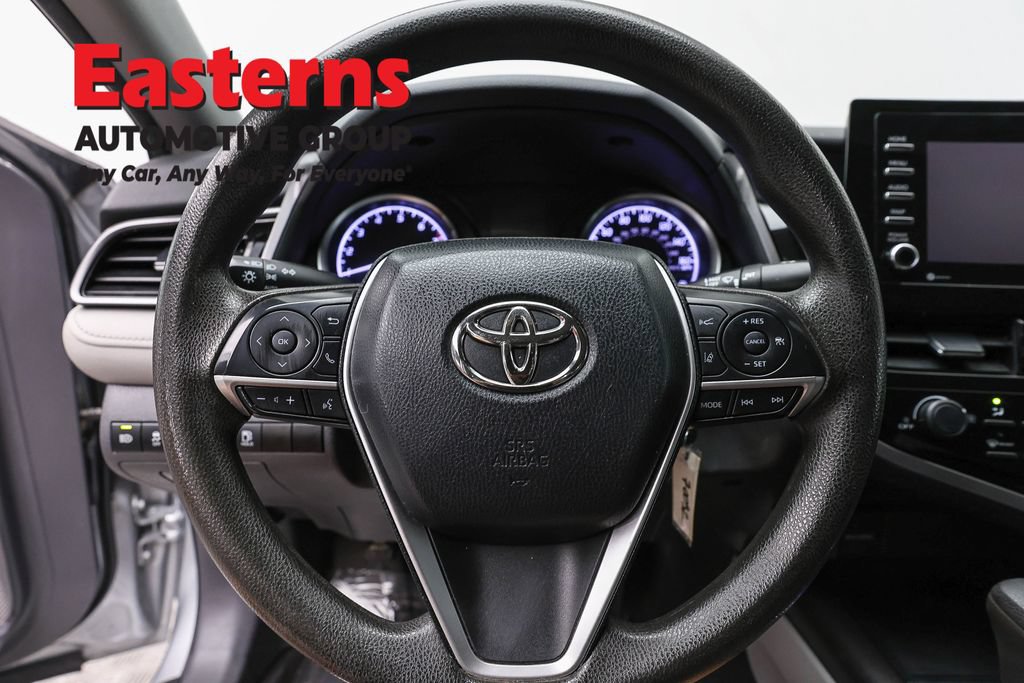 Used 2021 Toyota Camry LE FWD image 12