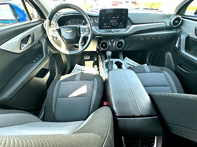 Used 2026 Chevrolet Blazer LT FWD image 17