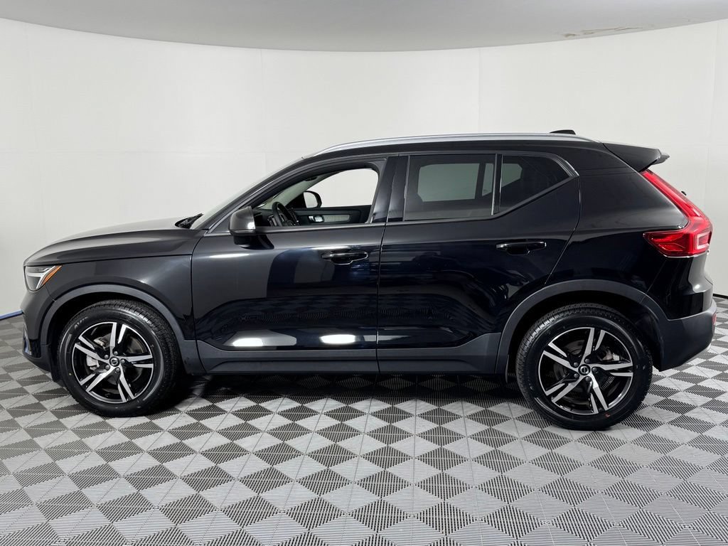 Certified 2023 Volvo XC40 B5 Core w/ Convenience Package AWD/4WD image 12
