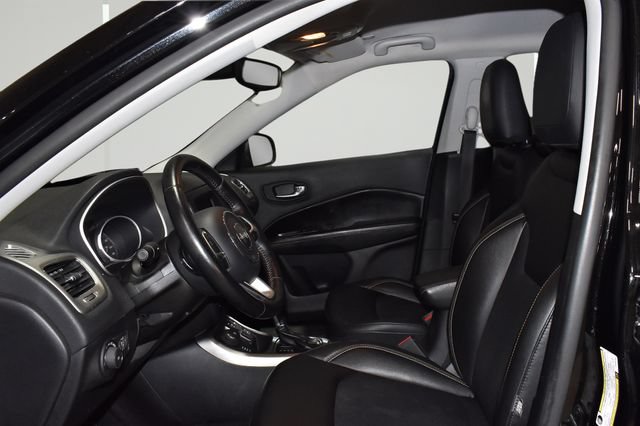 Used 2019 Jeep Compass Latitude w/ Cold Weather Group AWD/4WD image 36