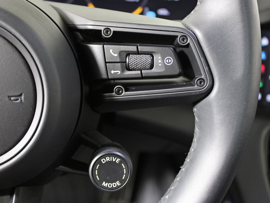 Used 2020 Porsche Taycan Turbo image 28