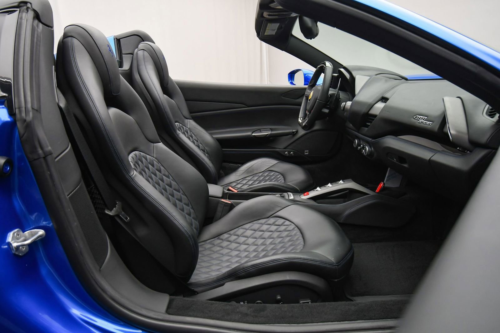 Used 2018 Ferrari 488 Spider Blu Corsa image 53