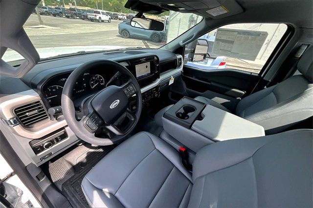 New 2025 Ford F250 XL image 5