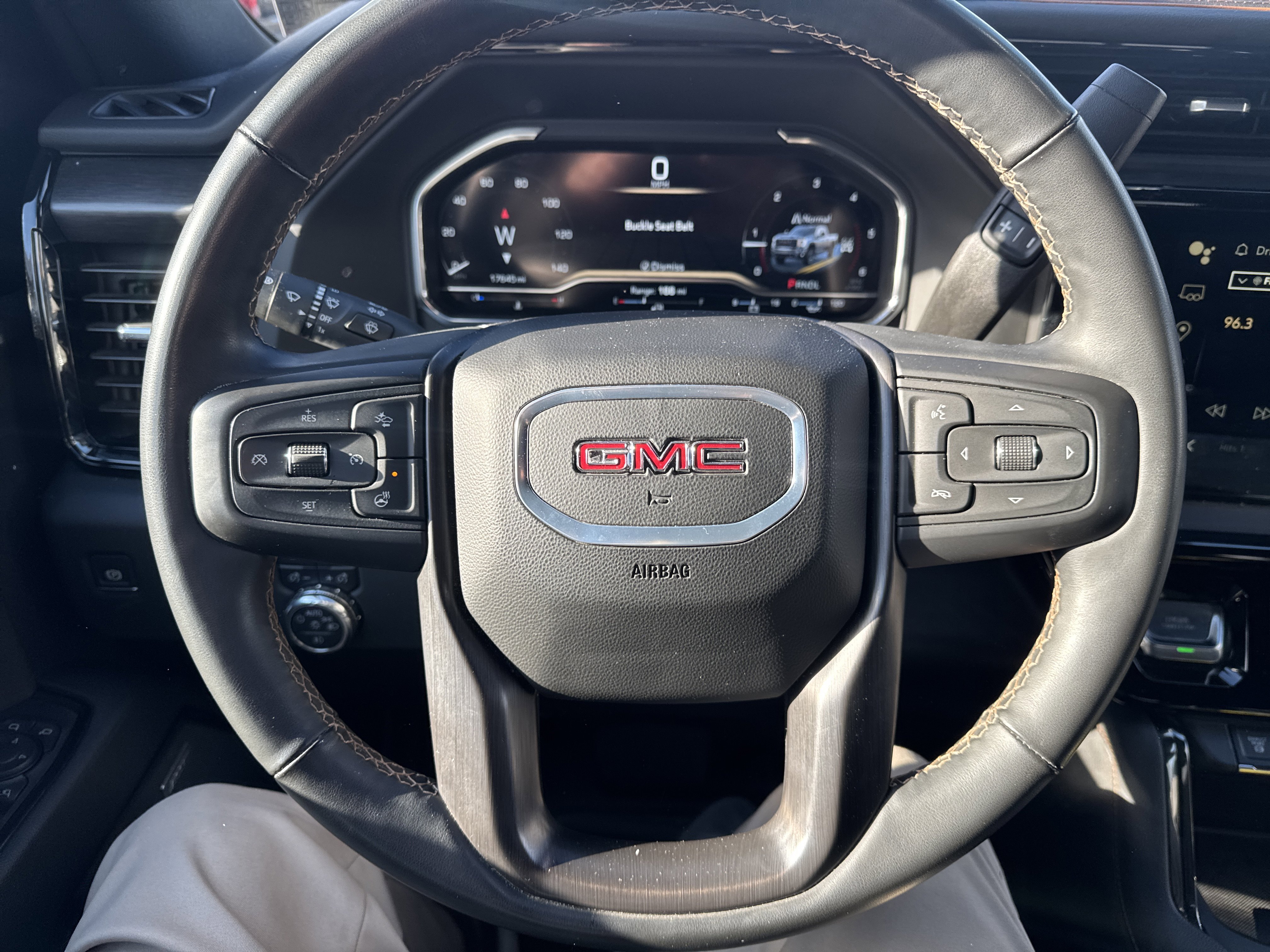 Used 2024 GMC Sierra 2500 AT4 w/ AT4 Preferred Package image 17
