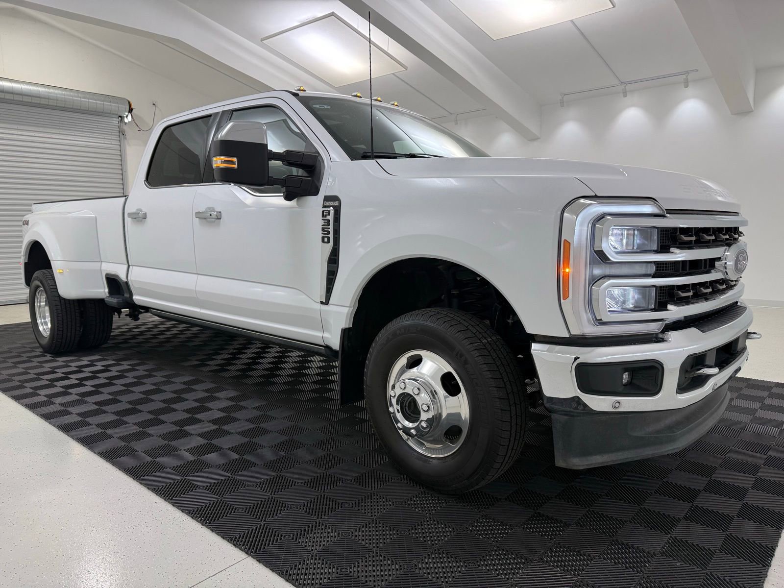 Used 2023 Ford F350 King Ranch w/ Chrome Package image 3