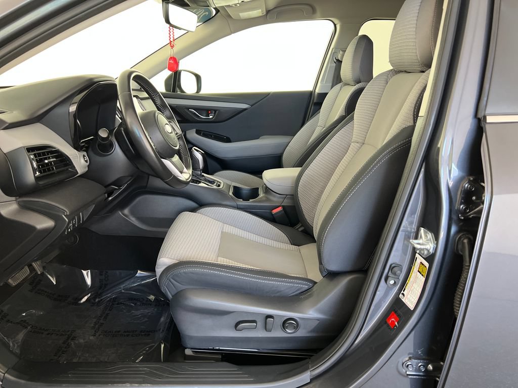 Used 2025 Subaru Outback Premium AWD/4WD image 11